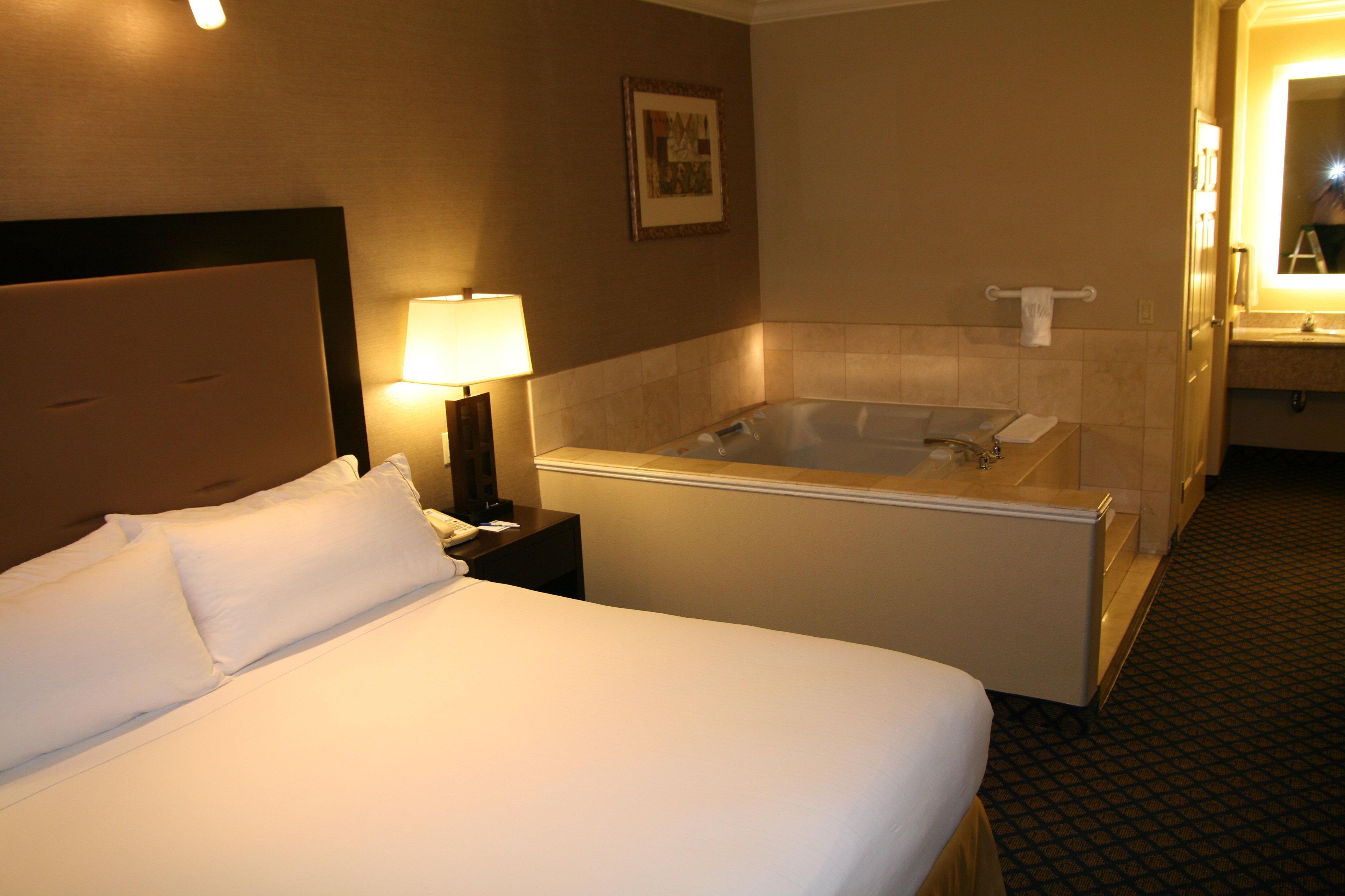 Holiday Inn Express San Pablo - Richmond Area By Ihg Bagian luar foto